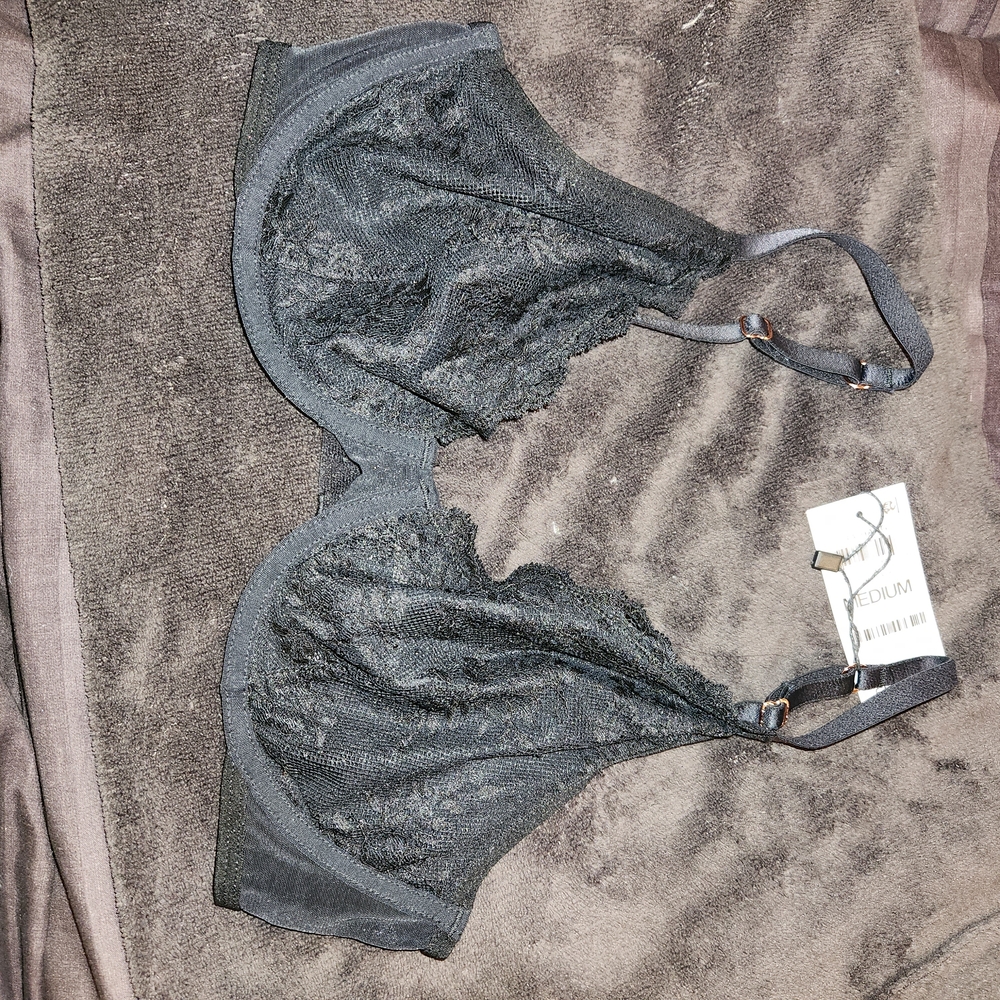 NWT. INC International Concepts Black Lace Bra